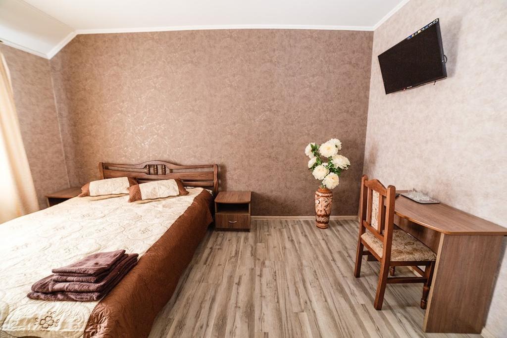 Corner House Hotel Lutsk Ngoại thất bức ảnh