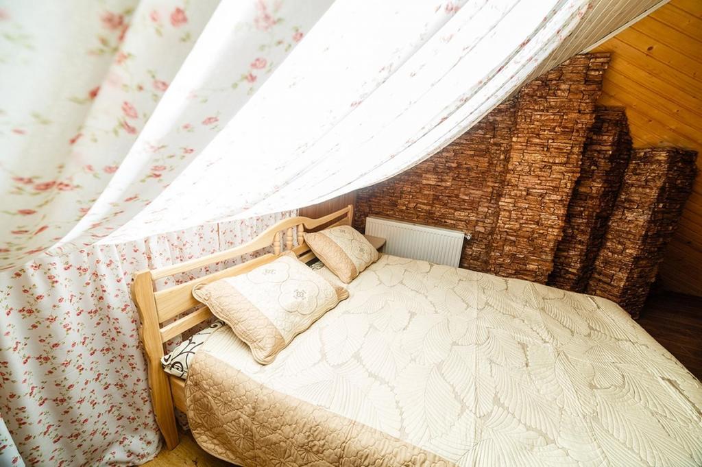Corner House Hotel Lutsk Ngoại thất bức ảnh