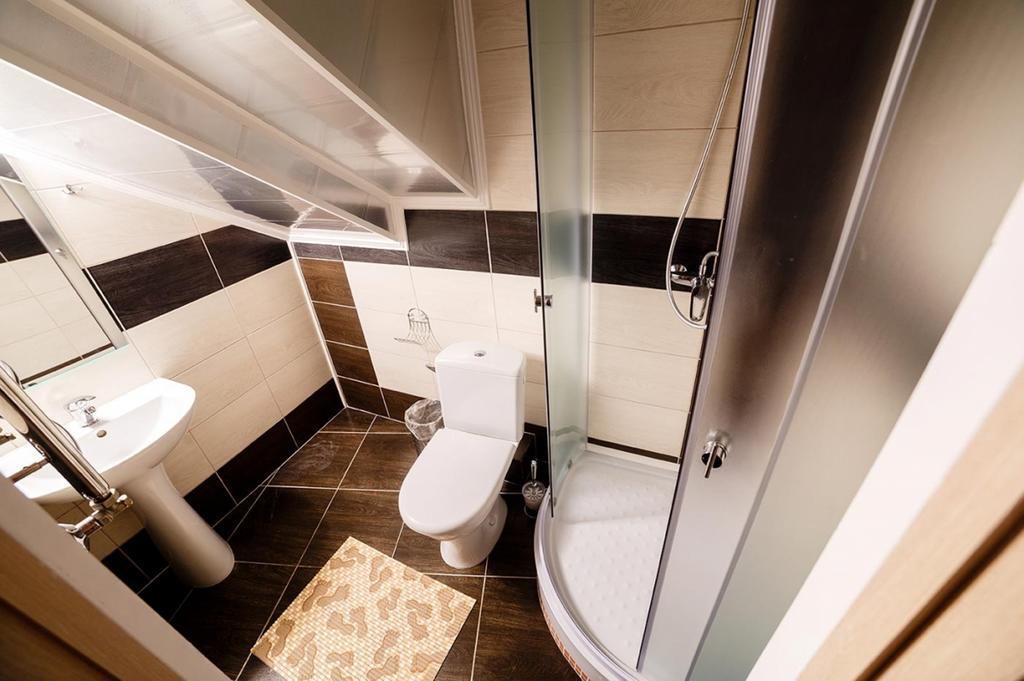 Corner House Hotel Lutsk Ngoại thất bức ảnh