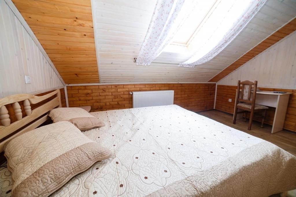 Corner House Hotel Lutsk Ngoại thất bức ảnh