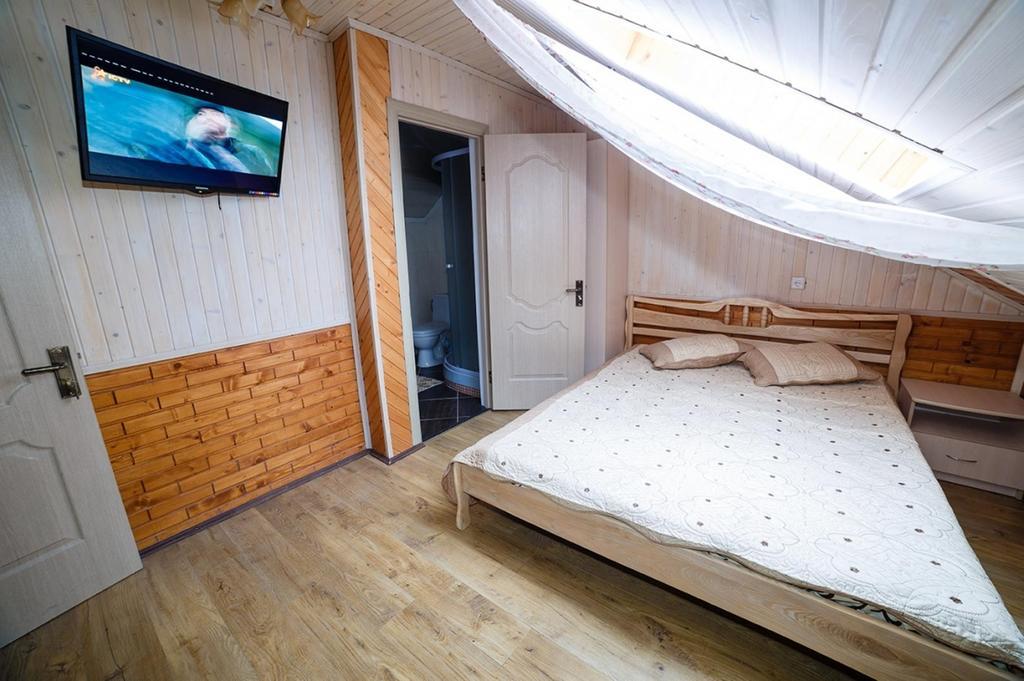 Corner House Hotel Lutsk Ngoại thất bức ảnh