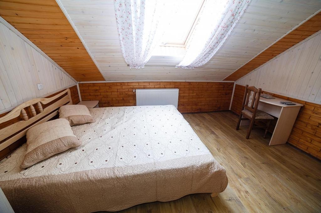 Corner House Hotel Lutsk Ngoại thất bức ảnh