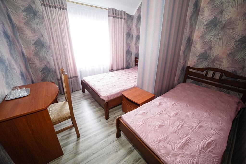 Corner House Hotel Lutsk Ngoại thất bức ảnh